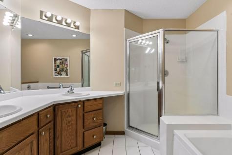 1688 Wexford Way Woodbury MN 55125