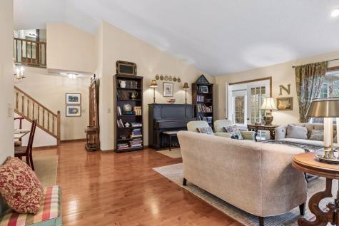 1688 Wexford Way Woodbury MN 55125