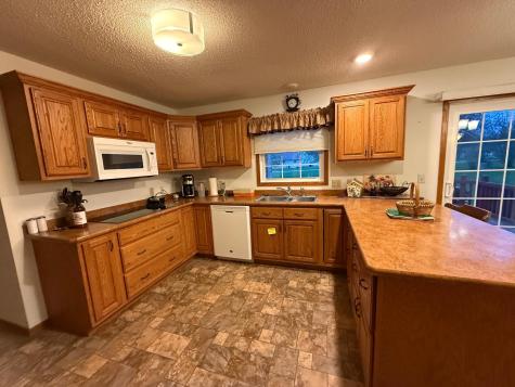 1228 Edgewood Drive Thief River Falls MN 56701