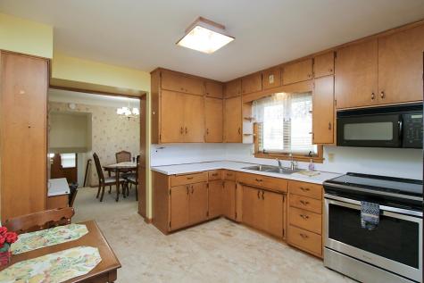 807 N Renville Street Winthrop MN 55396
