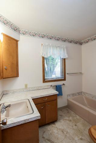 807 N Renville Street Winthrop MN 55396