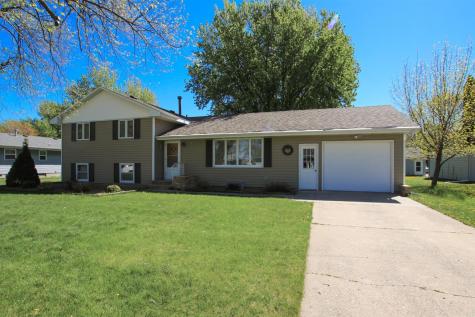 807 N Renville Street Winthrop MN 55396