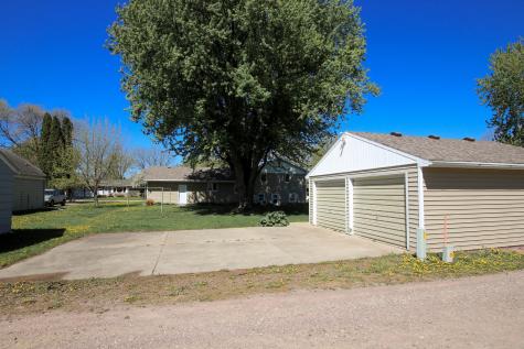 807 N Renville Street Winthrop MN 55396
