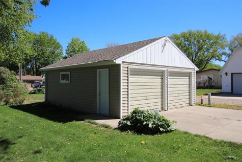 807 N Renville Street Winthrop MN 55396