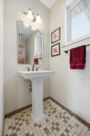 3422 73rd Avenue N Moorhead MN 56560