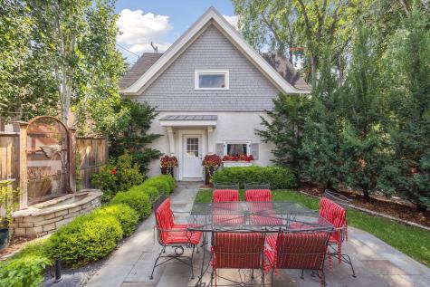 2735 E Lake Of The Isles Parkway Minneapolis MN 55408