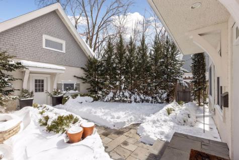 2735 E Lake Of The Isles Parkway Minneapolis MN 55408