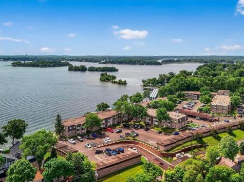 4387 Wilshire Boulevard Mound MN 55364