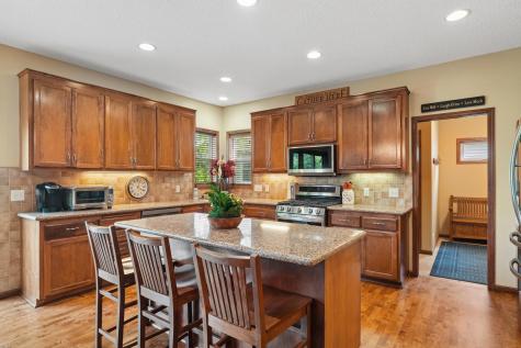 2413 Sandstone Drive Woodbury MN 55129