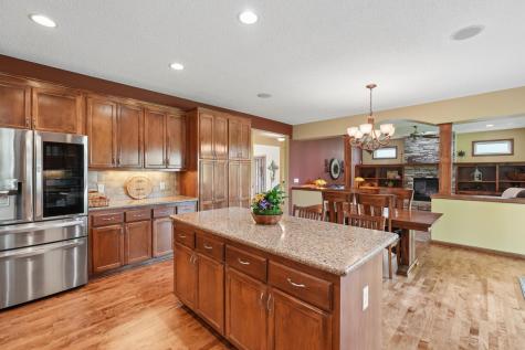 2413 Sandstone Drive Woodbury MN 55129