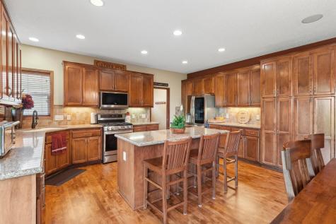 2413 Sandstone Drive Woodbury MN 55129