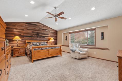 2413 Sandstone Drive Woodbury MN 55129