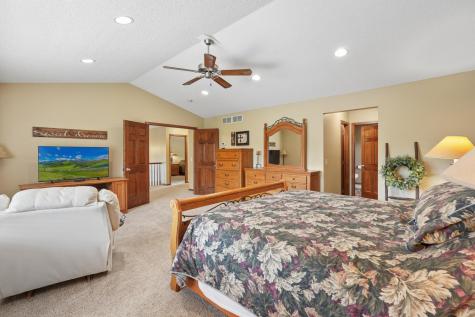 2413 Sandstone Drive Woodbury MN 55129