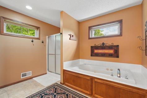 2413 Sandstone Drive Woodbury MN 55129