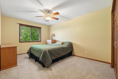 2413 Sandstone Drive Woodbury MN 55129