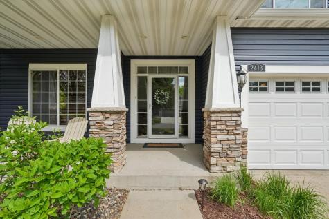 2413 Sandstone Drive Woodbury MN 55129