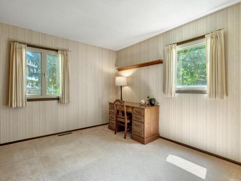 608 Grospoint Avenue N Oakdale MN 55128