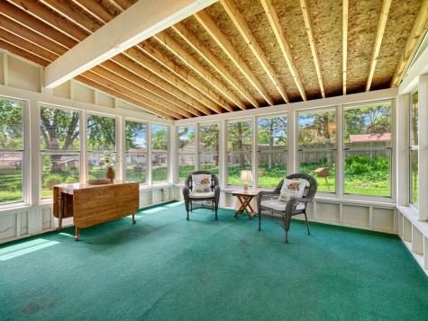 608 Grospoint Avenue N Oakdale MN 55128