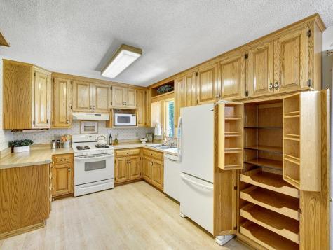 608 Grospoint Avenue N Oakdale MN 55128