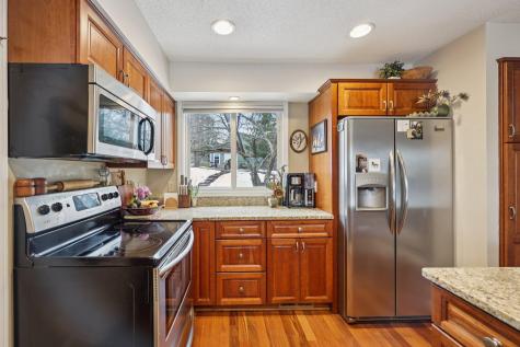 12325 49th Avenue N Plymouth MN 55442