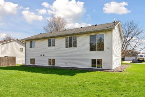 816 Shea Circle Belle Plaine MN 56011
