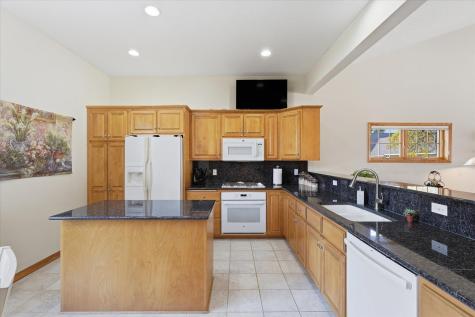 16737 49th Place N Plymouth MN 55446