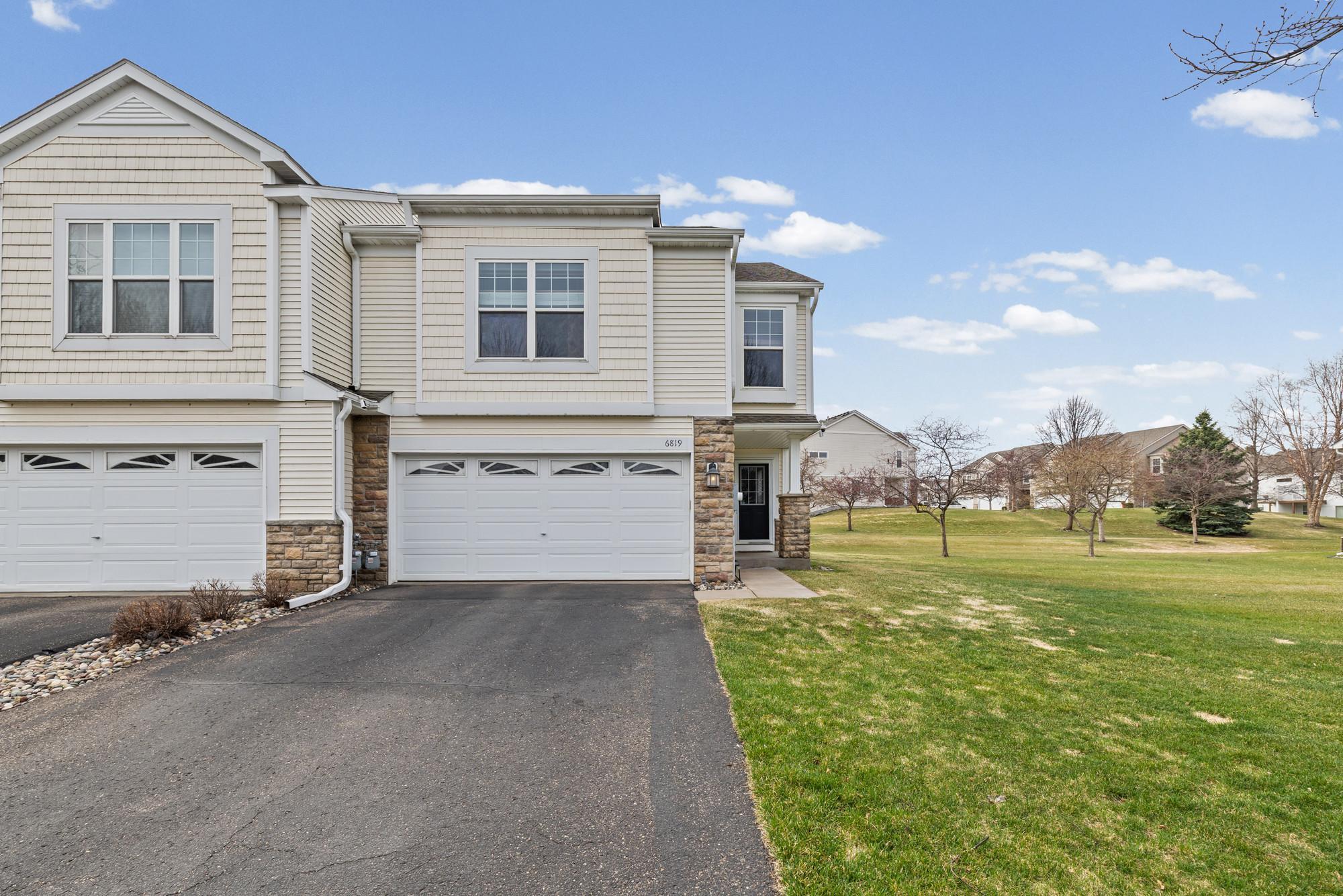 6819 Newbury Road Woodbury MN 55125