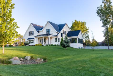 1424 Fairacre Lane SW Willmar MN 56201
