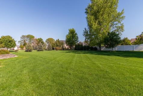 1424 Fairacre Lane SW Willmar MN 56201