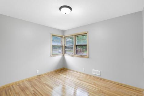 561 Bennett Drive NE Fridley MN 55432