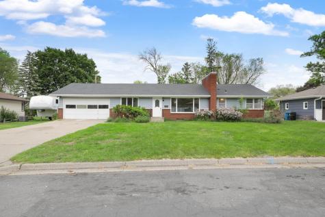 561 Bennett Drive NE Fridley MN 55432
