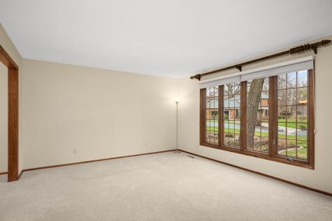 1592 Norwood Circle Eagan MN 55122