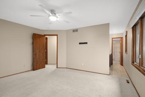 1592 Norwood Circle Eagan MN 55122