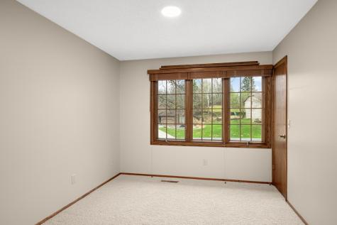 1592 Norwood Circle Eagan MN 55122