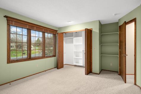 1592 Norwood Circle Eagan MN 55122