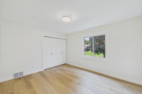 10460 Buckingham Drive Eden Prairie MN 55347
