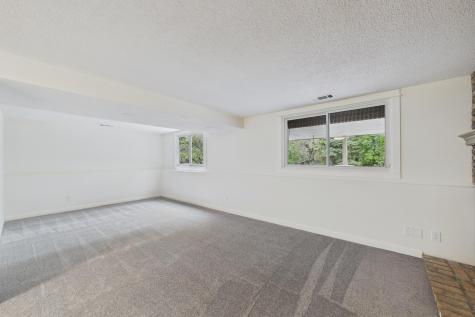 10460 Buckingham Drive Eden Prairie MN 55347