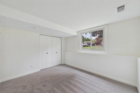 10460 Buckingham Drive Eden Prairie MN 55347