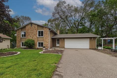 10460 Buckingham Drive Eden Prairie MN 55347