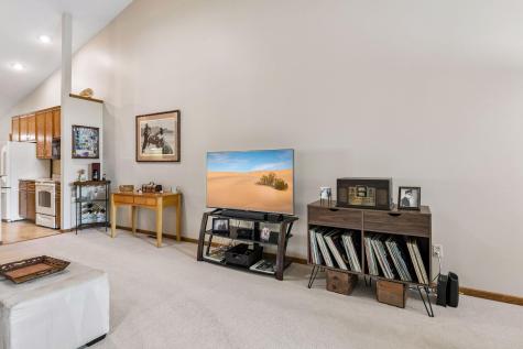 14397 Embassy Way Apple Valley MN 55124