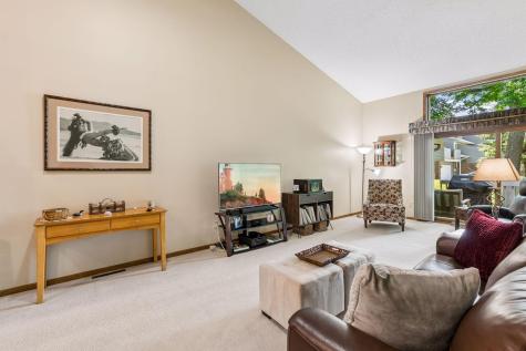 14397 Embassy Way Apple Valley MN 55124