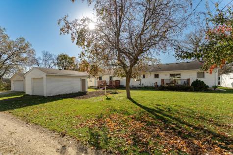 209 E Henry Street Le Roy MN 55951