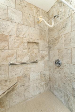 209 E Henry Street Le Roy MN 55951