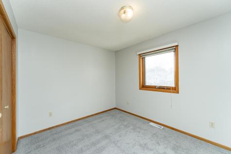 209 E Henry Street Le Roy MN 55951