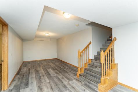 209 E Henry Street Le Roy MN 55951