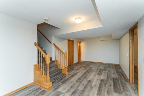209 E Henry Street Le Roy MN 55951