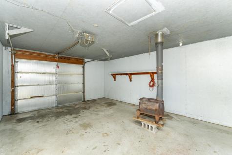 209 E Henry Street Le Roy MN 55951