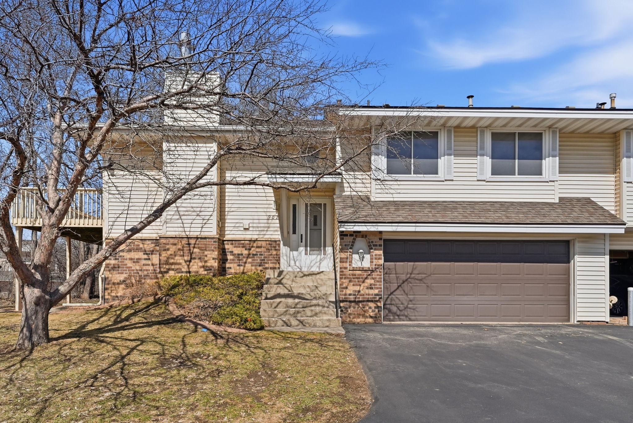 902 Evergreen Drive Burnsville MN 55337