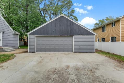 7804 Emerson Avenue N Brooklyn Park MN 55444