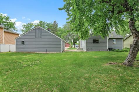 7804 Emerson Avenue N Brooklyn Park MN 55444